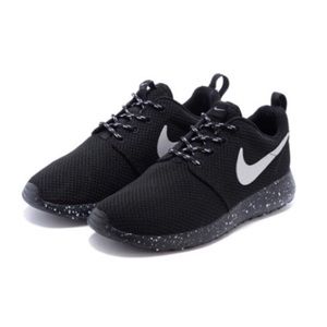 Nike Roshe Speckled/Oreo Shoes